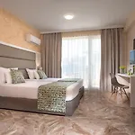 Къща за гости Marina Sands Bijou Boutique - Amazing Views 4*