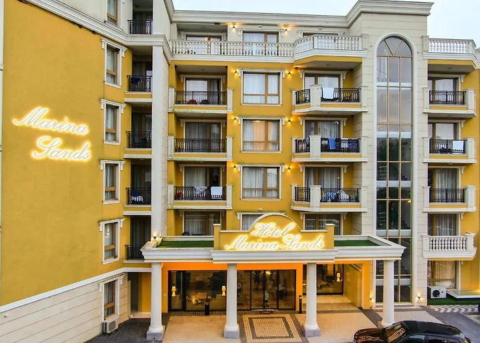 Marina Sands Bijou Boutique - Amazing Views