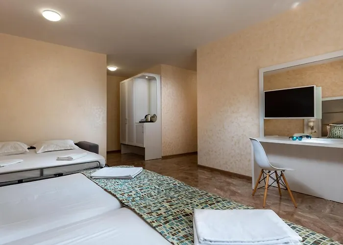 Къща за гости Marina Sands Bijou Boutique - Amazing Views 4*