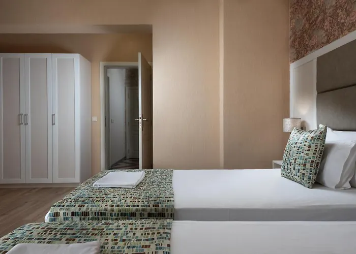 Къща за гости Marina Sands Bijou Boutique - Amazing Views 4*