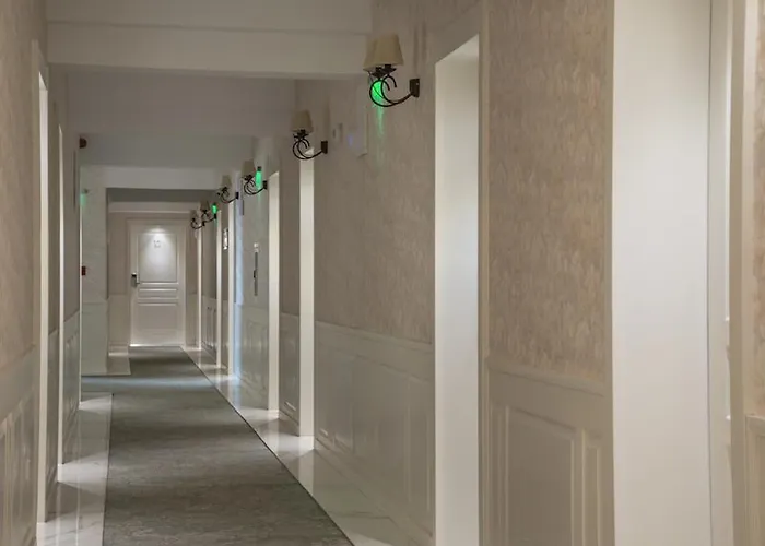 Marina Sands Bijou Boutique - Amazing Views Къща за гости Обзор