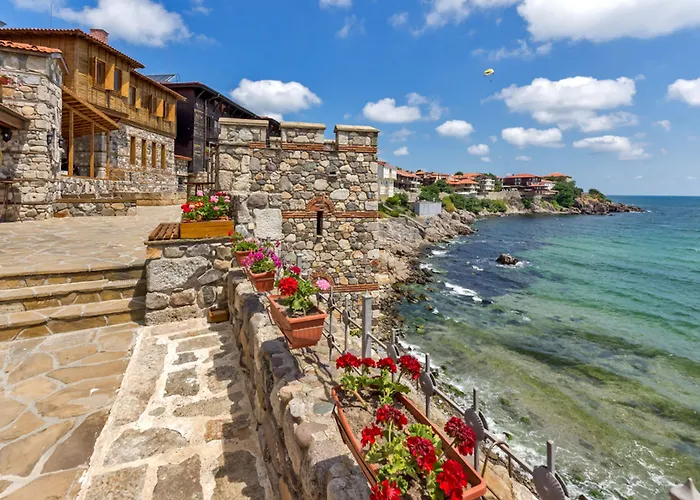 Marina Sands Bijou Boutique - Amazing Views Къща за гости 4*