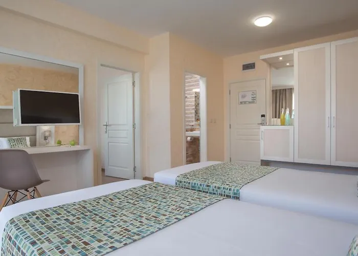 Къща за гости Marina Sands Bijou Boutique - Amazing Views